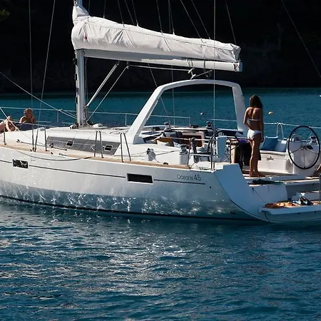 Tekne Boat In Gozek *